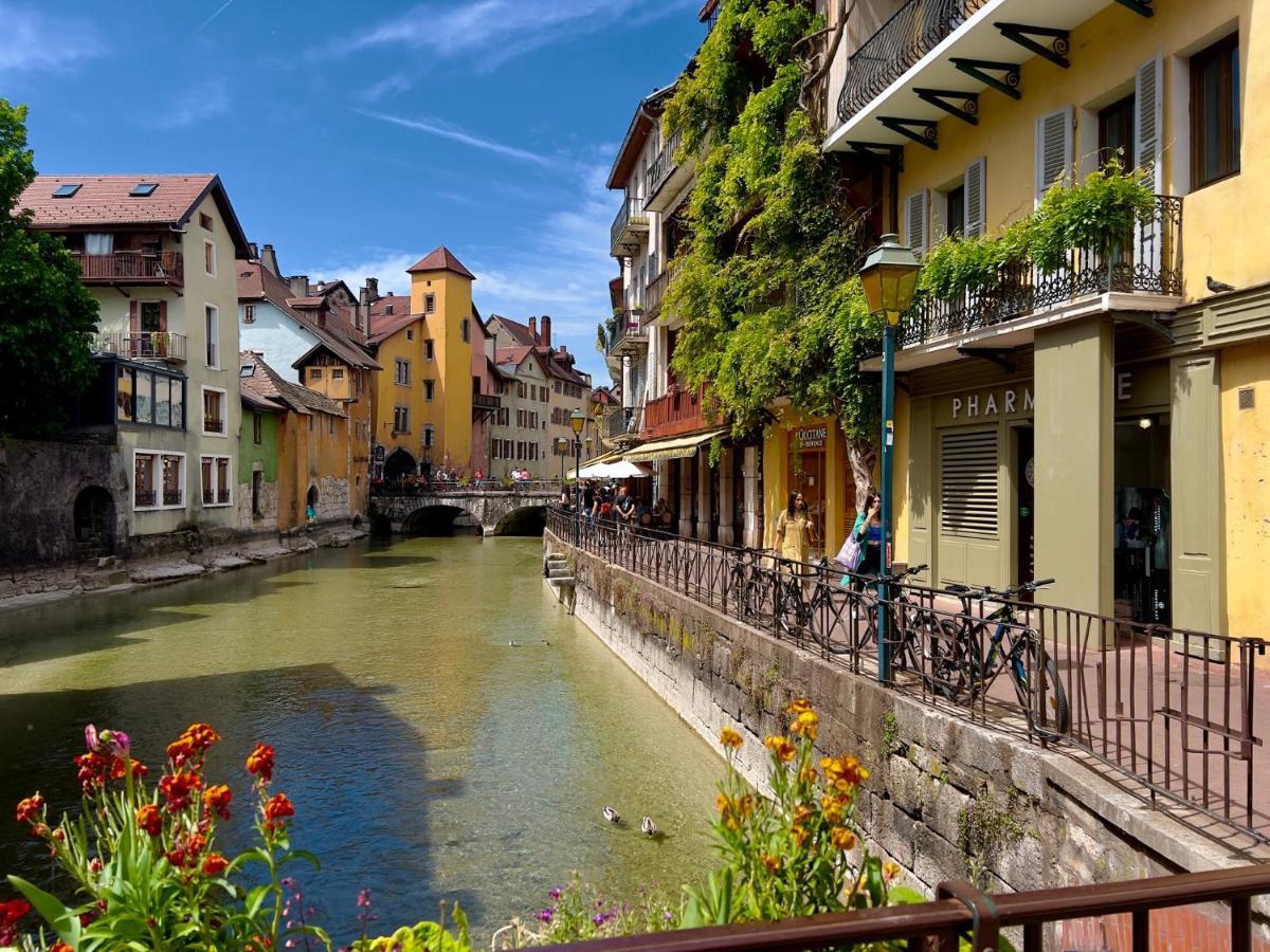 Reve De Jade Devant Le Canal Annecy Bagian luar foto